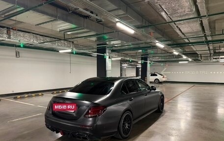 Mercedes-Benz E-Класс AMG, 2017 год, 2 800 000 рублей, 5 фотография