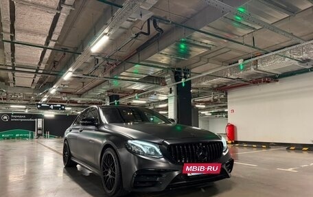 Mercedes-Benz E-Класс AMG, 2017 год, 2 800 000 рублей, 3 фотография