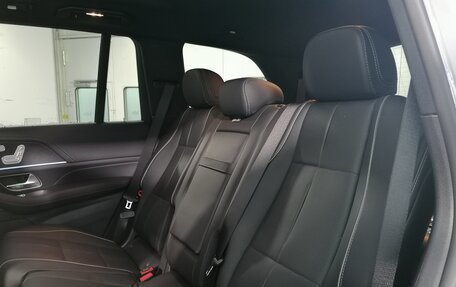 Mercedes-Benz GLS, 2026 год, 22 000 000 рублей, 16 фотография