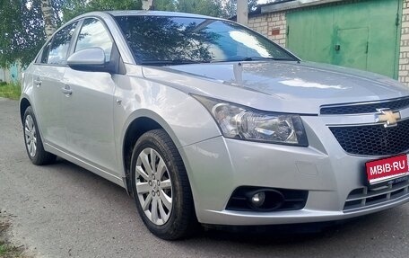 Chevrolet Cruze II, 2011 год, 700 000 рублей, 1 фотография