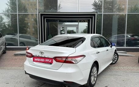 Toyota Camry, 2020 год, 2 675 000 рублей, 4 фотография