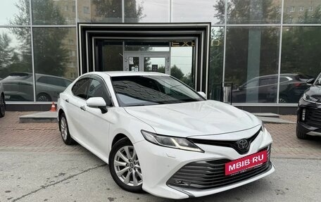 Toyota Camry, 2020 год, 2 675 000 рублей, 3 фотография