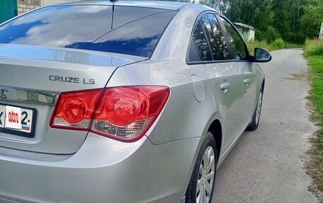 Chevrolet Cruze II, 2011 год, 700 000 рублей, 6 фотография