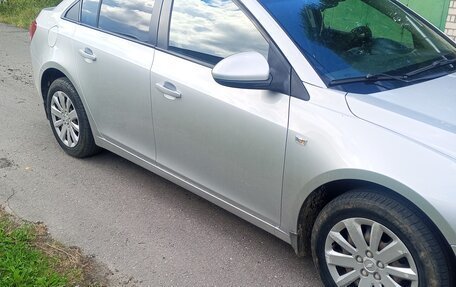 Chevrolet Cruze II, 2011 год, 700 000 рублей, 7 фотография