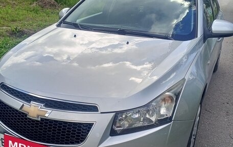 Chevrolet Cruze II, 2011 год, 700 000 рублей, 2 фотография