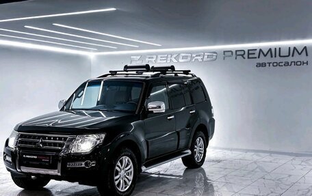 Mitsubishi Pajero IV, 2017 год, 2 999 000 рублей, 3 фотография
