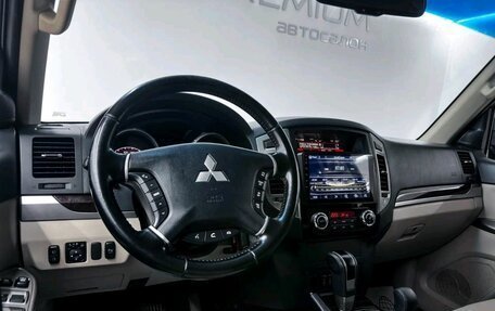 Mitsubishi Pajero IV, 2017 год, 2 999 000 рублей, 7 фотография