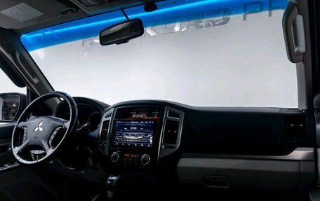Mitsubishi Pajero IV, 2017 год, 2 999 000 рублей, 9 фотография