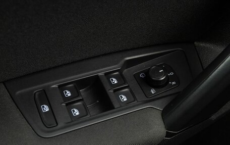 Volkswagen Tiguan II, 2019 год, 2 649 000 рублей, 22 фотография