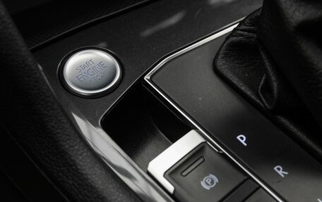 Volkswagen Tiguan II, 2019 год, 2 649 000 рублей, 20 фотография