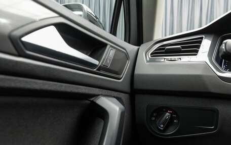 Volkswagen Tiguan II, 2019 год, 2 649 000 рублей, 23 фотография