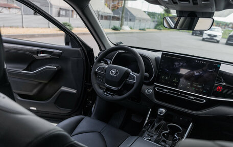 Toyota Highlander, 2026 год, 5 370 000 рублей, 17 фотография