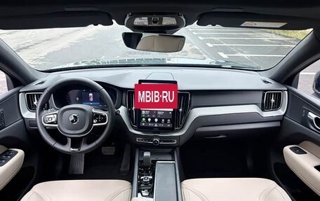 Volvo XC60 II, 2025 год, 4 811 502 рублей, 10 фотография