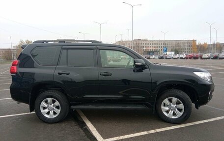 Toyota Land Cruiser Prado 150 рестайлинг 2, 2022 год, 6 990 000 рублей, 2 фотография