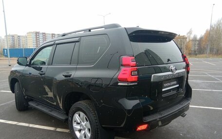 Toyota Land Cruiser Prado 150 рестайлинг 2, 2022 год, 6 990 000 рублей, 5 фотография