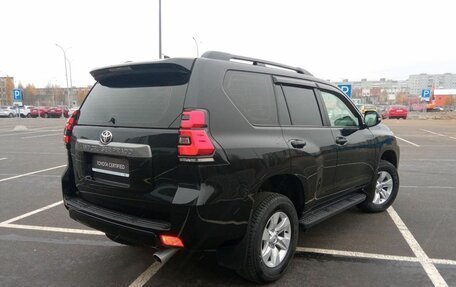Toyota Land Cruiser Prado 150 рестайлинг 2, 2022 год, 6 990 000 рублей, 3 фотография