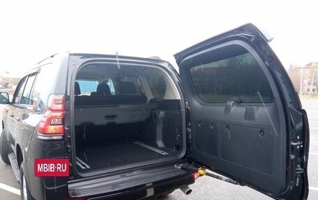 Toyota Land Cruiser Prado 150 рестайлинг 2, 2022 год, 6 990 000 рублей, 13 фотография