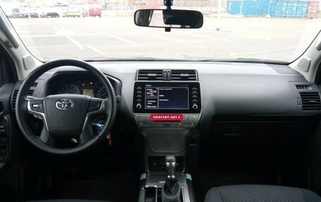 Toyota Land Cruiser Prado 150 рестайлинг 2, 2022 год, 6 990 000 рублей, 12 фотография