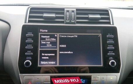 Toyota Land Cruiser Prado 150 рестайлинг 2, 2022 год, 6 990 000 рублей, 10 фотография