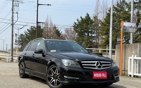Mercedes-Benz C-Класс, 2012 год, 1 200 000 рублей, 1 фотография