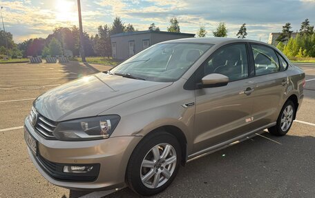 Volkswagen Polo VI (EU Market), 2015 год, 1 040 000 рублей, 4 фотография