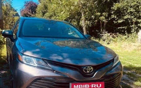 Toyota Camry, 2020 год, 2 700 000 рублей, 1 фотография