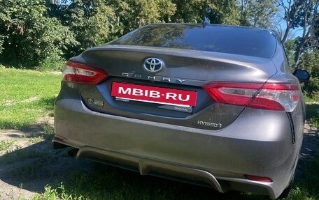 Toyota Camry, 2020 год, 2 700 000 рублей, 2 фотография