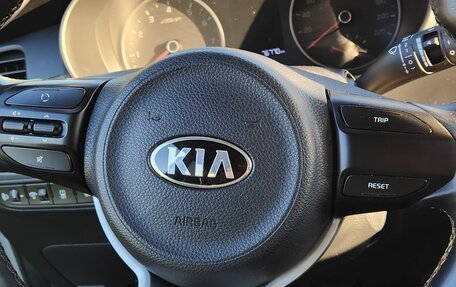 KIA Rio IV, 2018 год, 1 550 000 рублей, 24 фотография