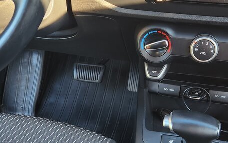 KIA Rio IV, 2018 год, 1 550 000 рублей, 32 фотография