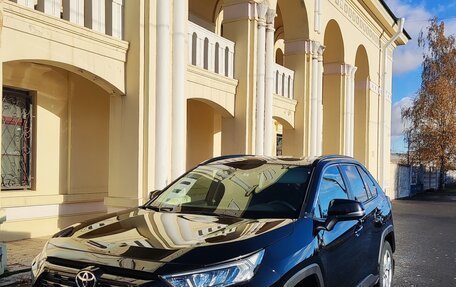 Toyota RAV4, 2022 год, 2 975 000 рублей, 3 фотография