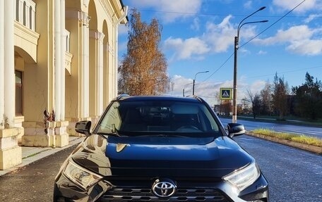 Toyota RAV4, 2022 год, 2 975 000 рублей, 2 фотография