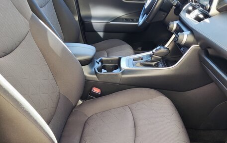 Toyota RAV4, 2022 год, 2 975 000 рублей, 9 фотография