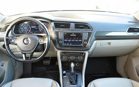 Volkswagen Tiguan II, 2017 год, 2 249 999 рублей, 11 фотография