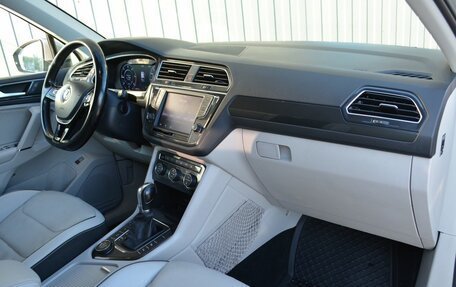 Volkswagen Tiguan II, 2017 год, 2 249 999 рублей, 23 фотография