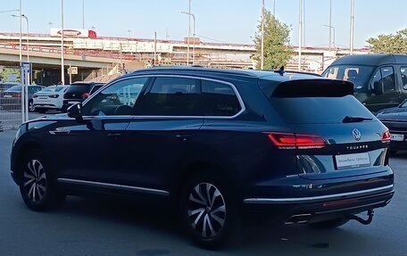 Volkswagen Touareg III, 2021 год, 5 950 000 рублей, 6 фотография