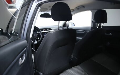 KIA Rio IV, 2018 год, 1 390 000 рублей, 10 фотография