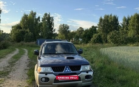 Mitsubishi Pajero Sport II рестайлинг, 2005 год, 700 000 рублей, 3 фотография