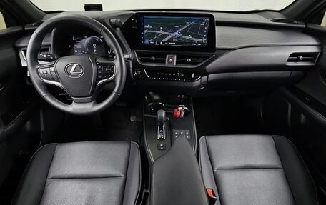 Lexus UX I, 2025 год, 3 874 444 рублей, 6 фотография