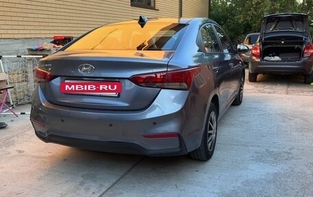 Hyundai Solaris II рестайлинг, 2017 год, 790 000 рублей, 3 фотография