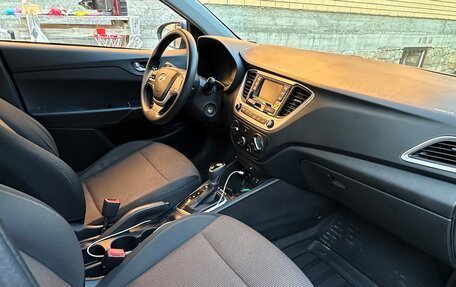 Hyundai Solaris II рестайлинг, 2017 год, 790 000 рублей, 11 фотография