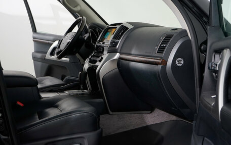Toyota Land Cruiser 200, 2015 год, 4 900 000 рублей, 13 фотография