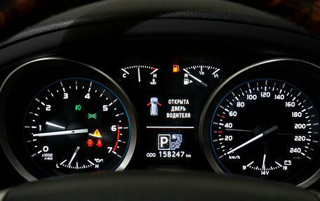 Toyota Land Cruiser 200, 2015 год, 4 900 000 рублей, 18 фотография