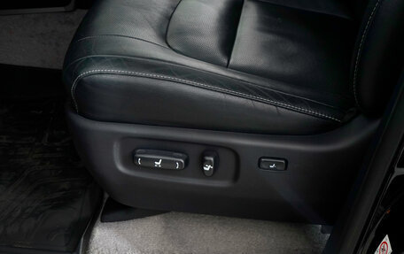 Toyota Land Cruiser 200, 2015 год, 4 900 000 рублей, 23 фотография