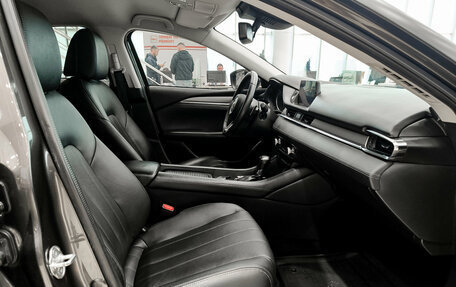 Mazda 6, 2018 год, 2 380 000 рублей, 13 фотография