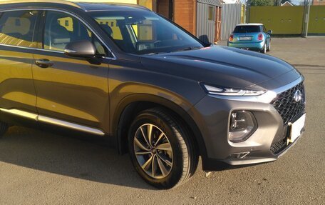 Hyundai Santa Fe IV, 2018 год, 2 475 000 рублей, 2 фотография