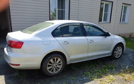 Volkswagen Jetta VI, 2013 год, 670 000 рублей, 2 фотография