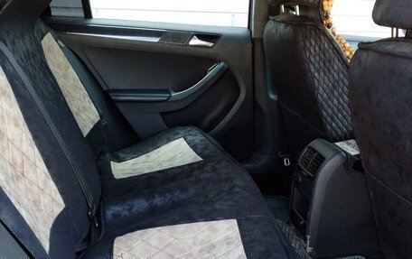 Volkswagen Jetta VI, 2013 год, 670 000 рублей, 6 фотография