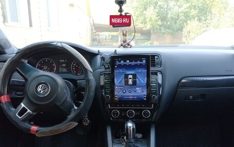 Volkswagen Jetta VI, 2013 год, 670 000 рублей, 7 фотография