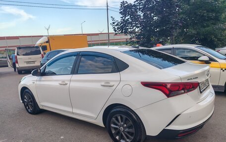 Hyundai Solaris II рестайлинг, 2021 год, 1 400 000 рублей, 3 фотография