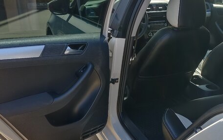 Volkswagen Jetta VI, 2011 год, 685 000 рублей, 7 фотография